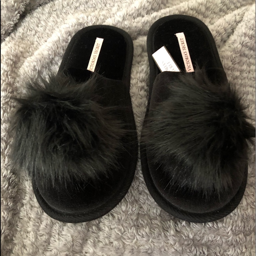 Victoria Secret NTW Black slippers small